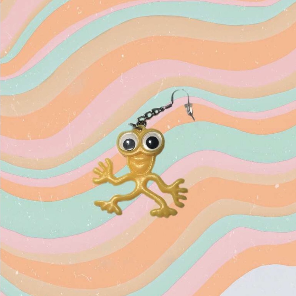Handmade weird googly eye creature earring!
